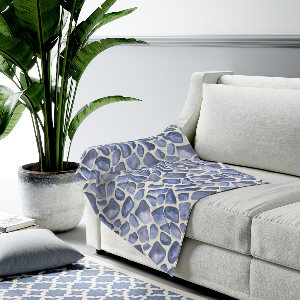 Blue Giraffe Velveteen Plush Blanket