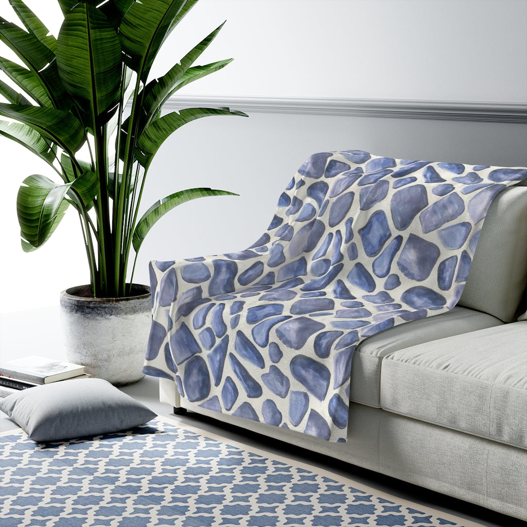 Blue Giraffe Velveteen Plush Blanket