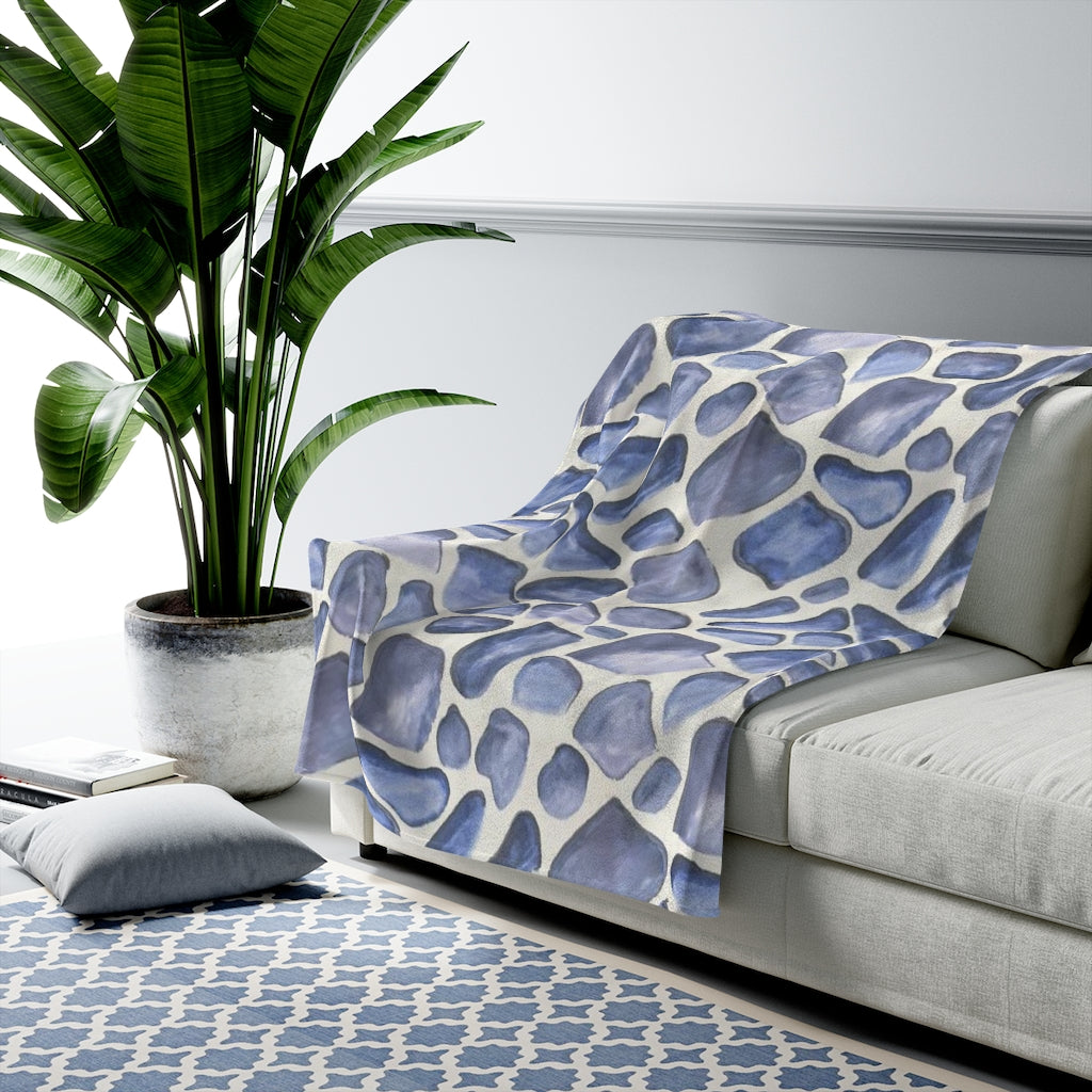 Blue Giraffe Velveteen Plush Blanket
